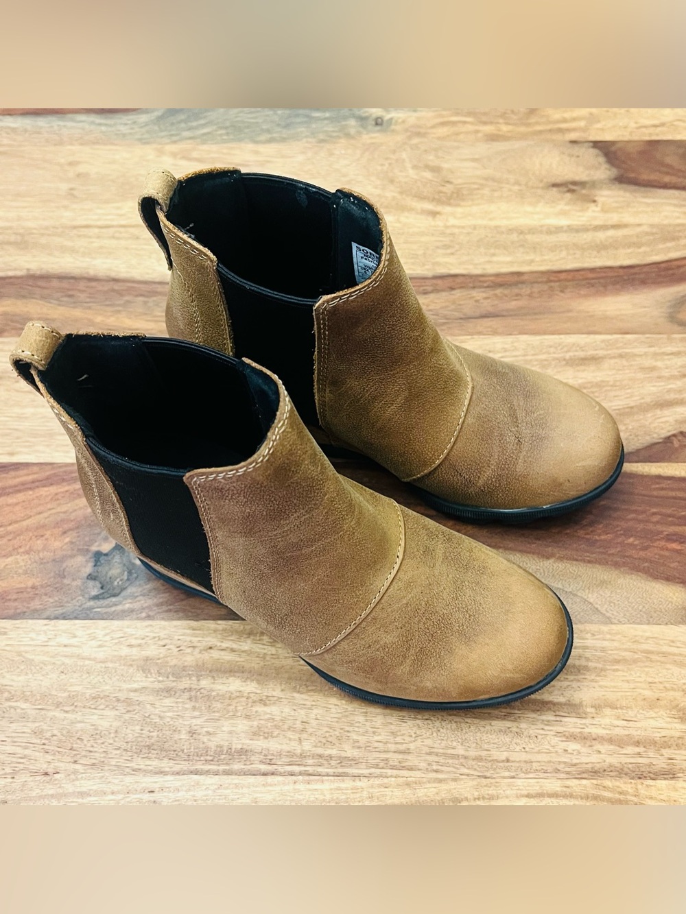 Sorel hidden Wedge Bootie - 6